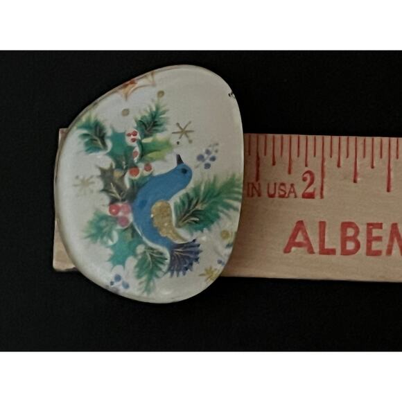 Vintage Holiday Brooch Pin. Blue Bird. Holly Pine. Round - Picture 4 of 4